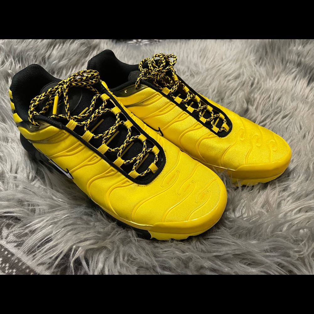 Nike Air Max Plus Frequency Pack